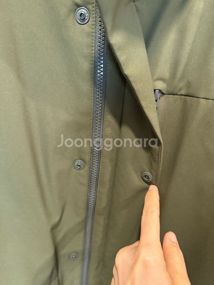 유니클로 하이브리드 다운 파카--3