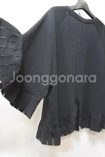 시스템 러플 니트 티셔츠 F--7