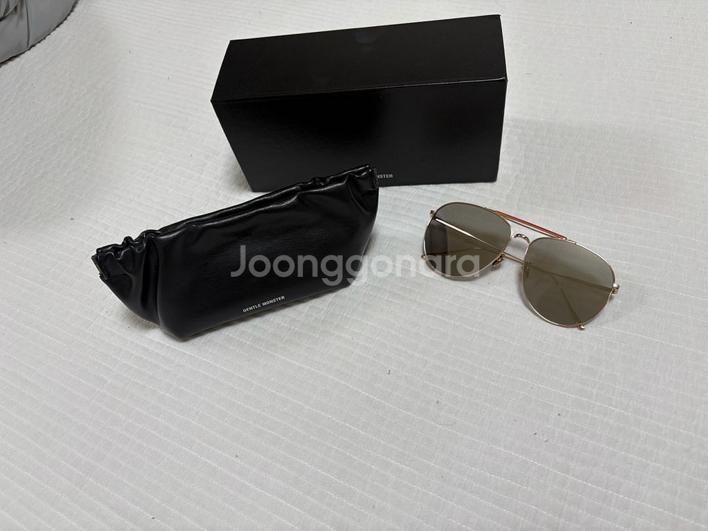 젠틀몬스터 미오미오032--3