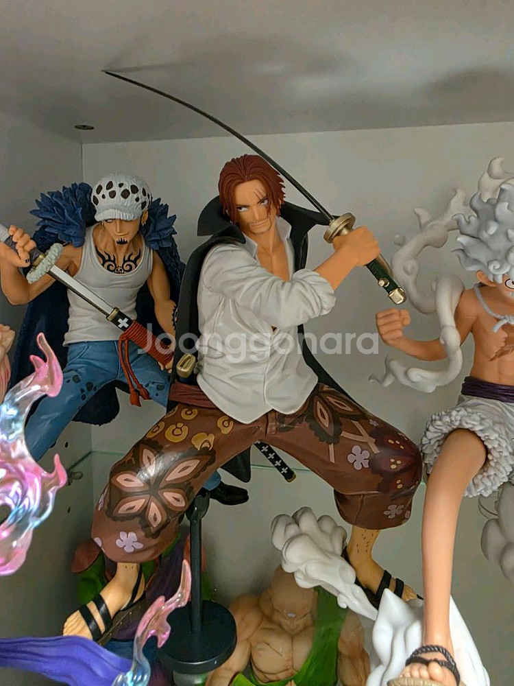 원피스 반다이 피규어 팝니다 일괄판매입니다 총4개--1