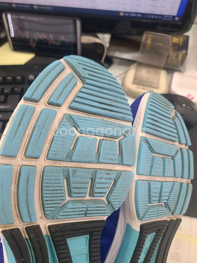 나이키 런닝화 에어줌 보메로11 275--7