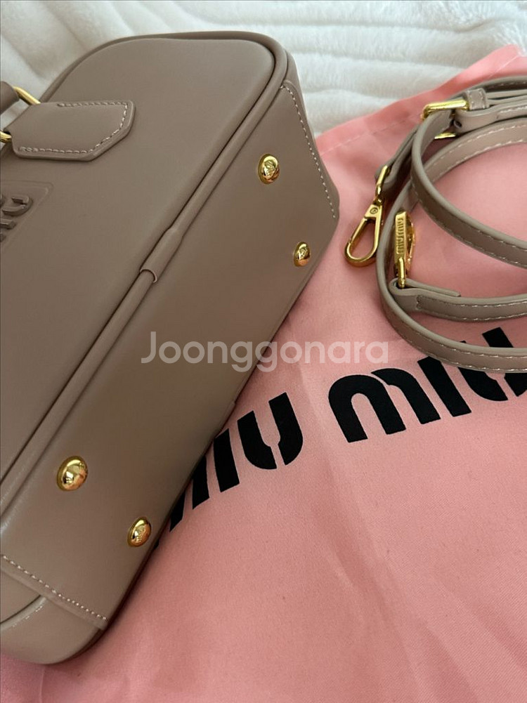 미우미우 아르카디 스몰--1