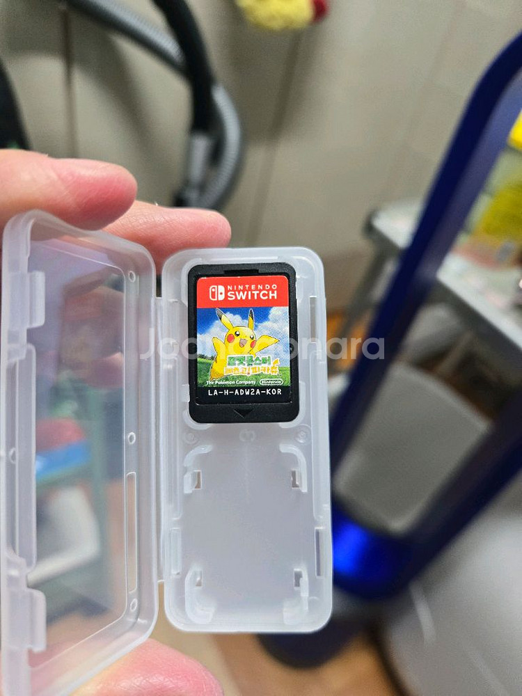 닌텐도스위치 포켓몬스터 레츠고 피카추 팝니다~~--0