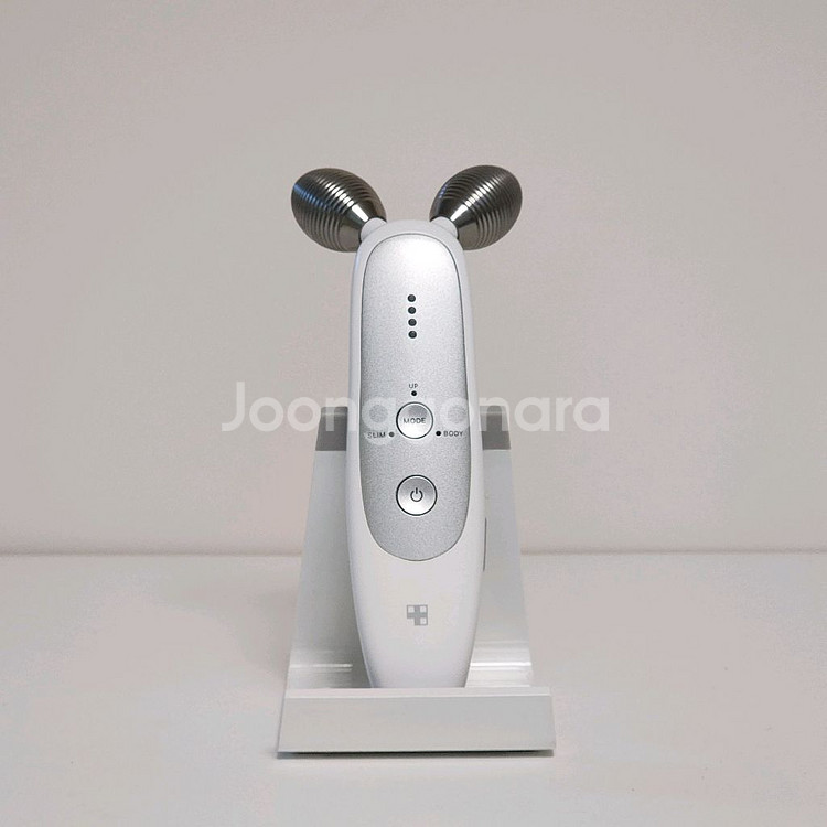 메디큐브 에이지알 더마 EMS 샷 풀박스--2