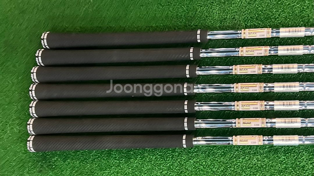 타이틀리스트 716MB 4-P 7아이언 정품 팝니다--4