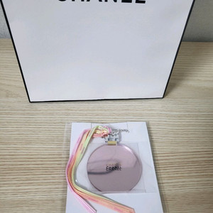 정품) 샤넬 키링 백참 (코스메틱)