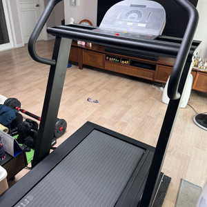 런웨이 200 런닝머신 (마이마운틴)