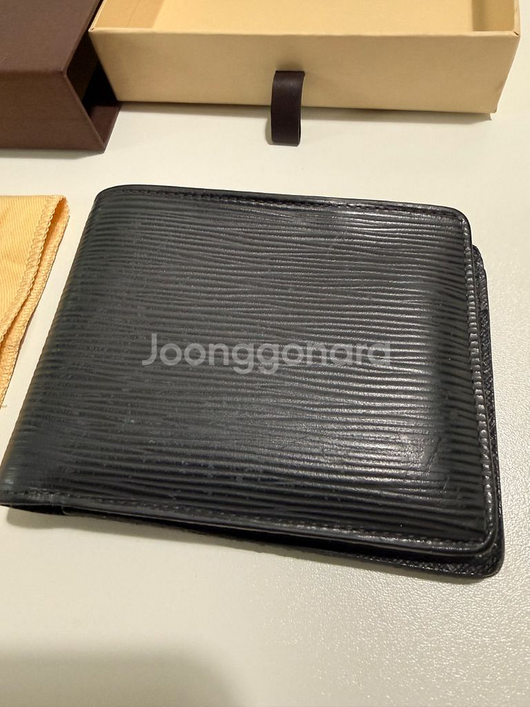 루이비통 지갑 블랙 에피 에삐 반지갑 국내정품--1