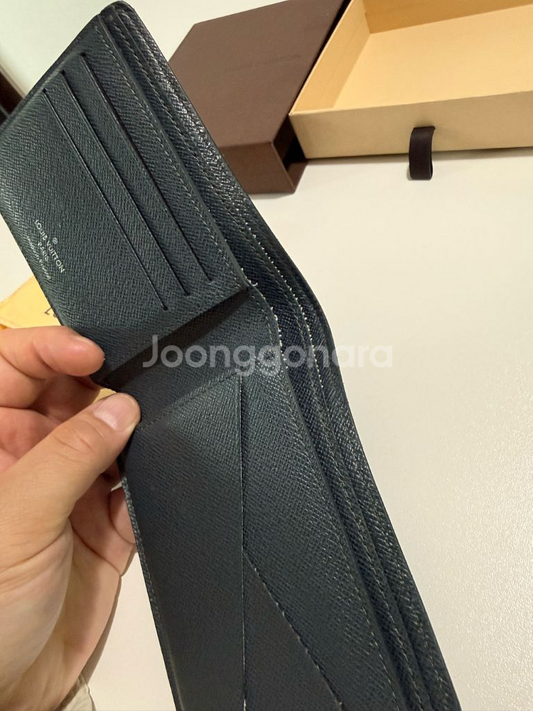 루이비통 지갑 블랙 에피 에삐 반지갑 국내정품--5