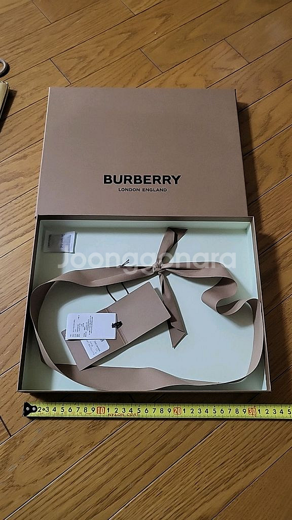 버버리 상자 리본포함 32*25--0