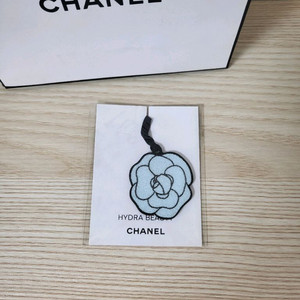 정품) 샤넬 까멜리아 참 키링 백참 (코스메틱)