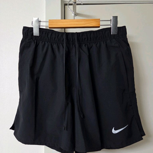 나이키 드라이핏 러닝 반바지 M