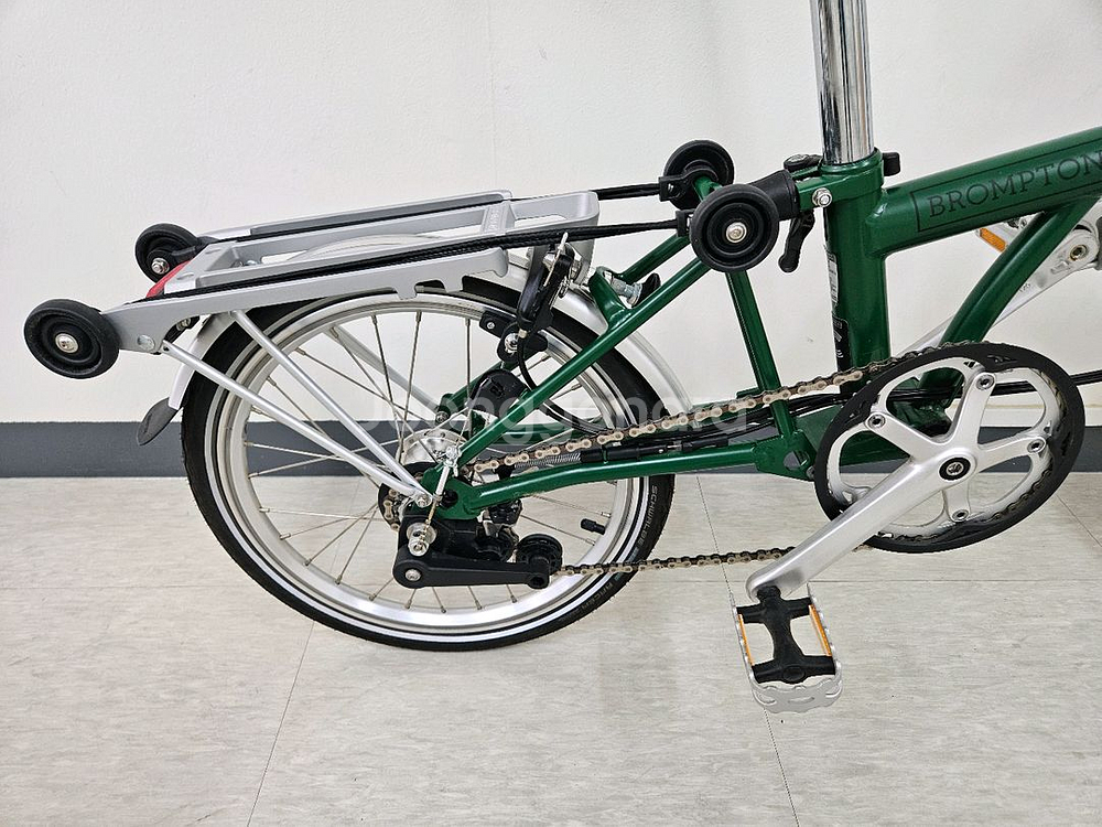 2022년식 브롬톤 C라인 M6R 레이싱그린 새제품--4