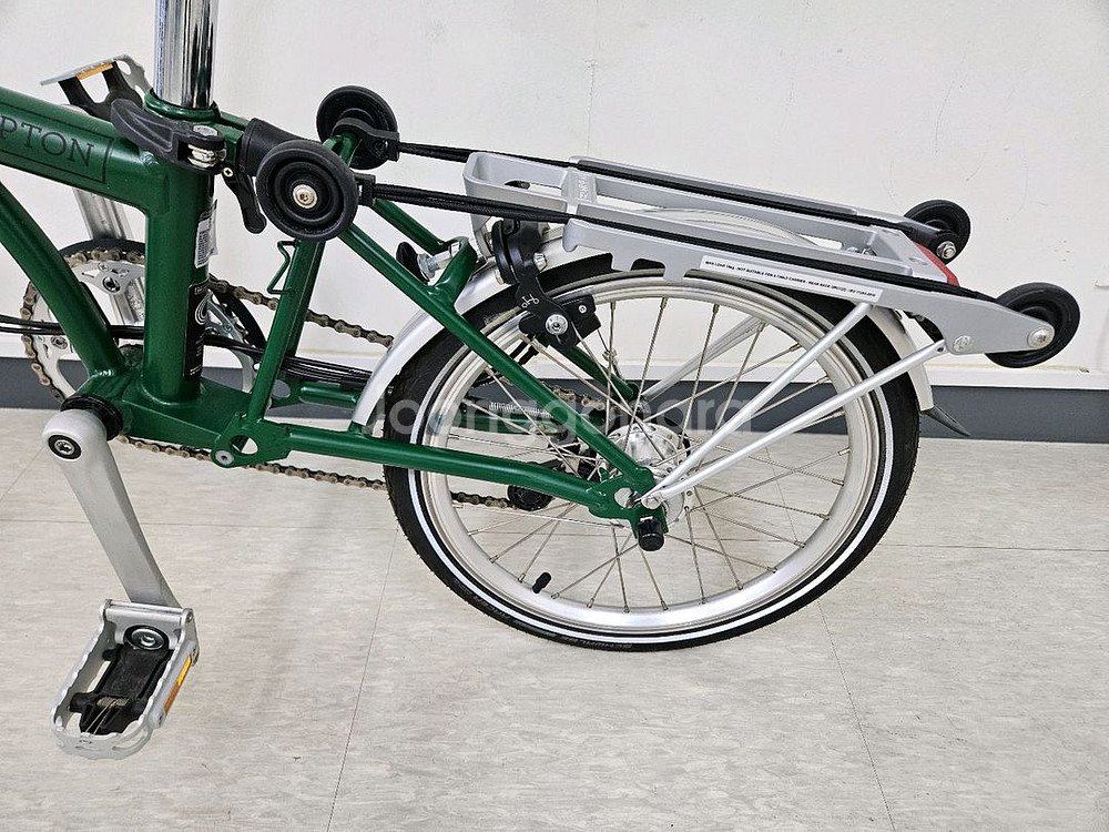 2022년식 브롬톤 C라인 M6R 레이싱그린 새제품--5