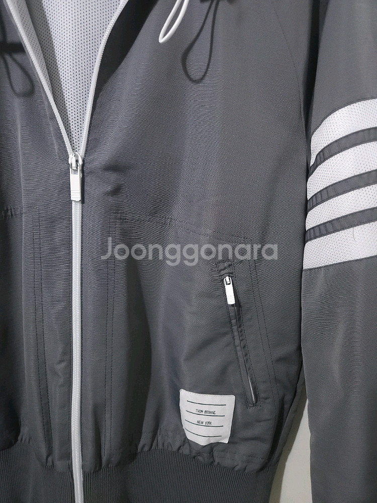톰브라운 남여 공용 립스탑 바람막이 40Size--6