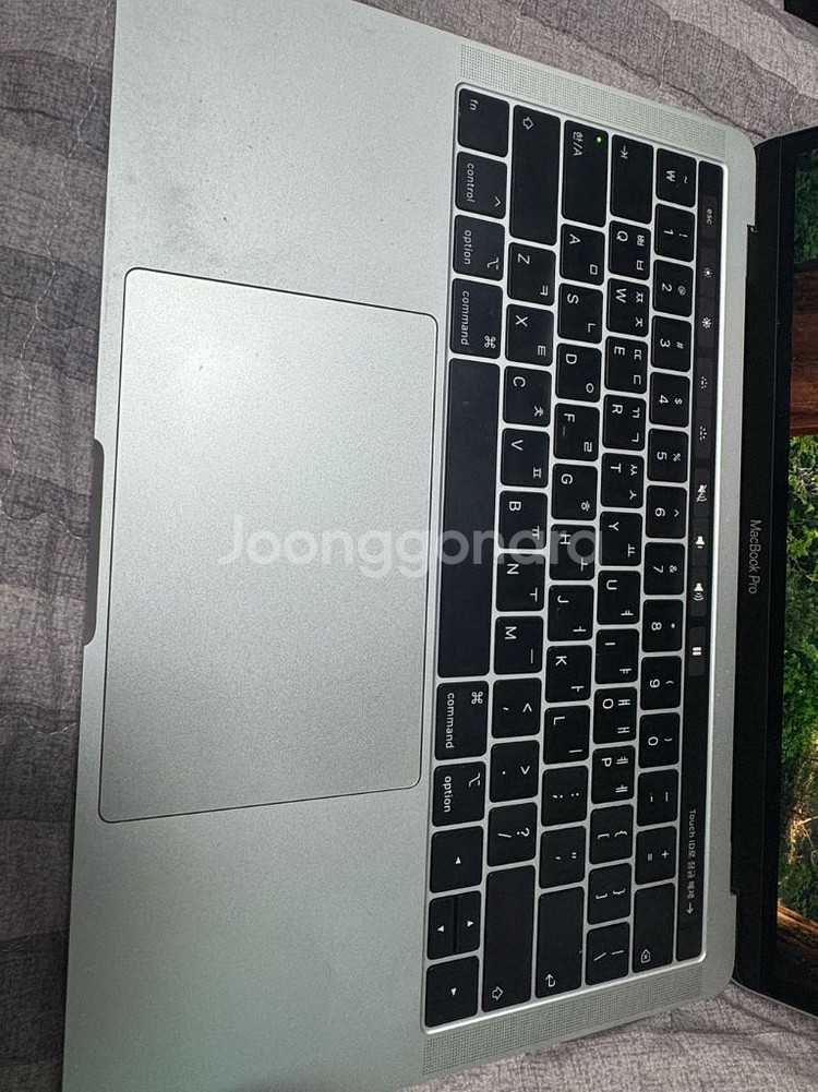 맥북프로2019 256/8g 터치바--2