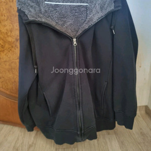 유니클로 털후드자켓. L/XL