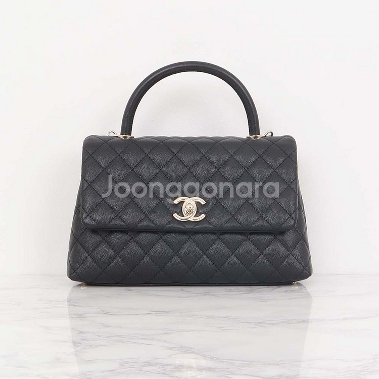 샤넬 코코핸들 미디움 캐비어 플랩백 블랙 A92991--1