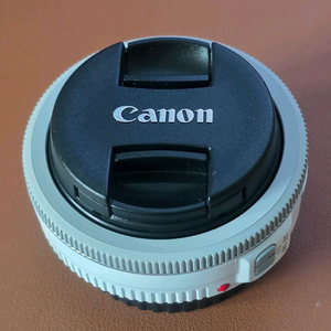 캐논 EF 40mm F2.8 STM 펜케익렌즈