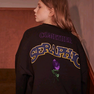 기모 오버핏 맨투맨 장미 자수 블랙