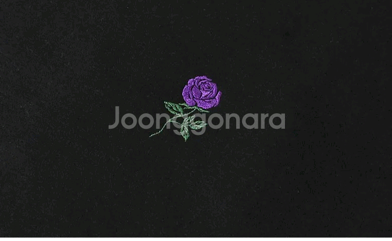 기모 오버핏 맨투맨 장미 자수 블랙--4