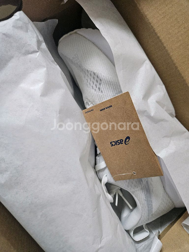 [미개봉 새제품] 아식스 노바블라스트 5 화이트 230--2