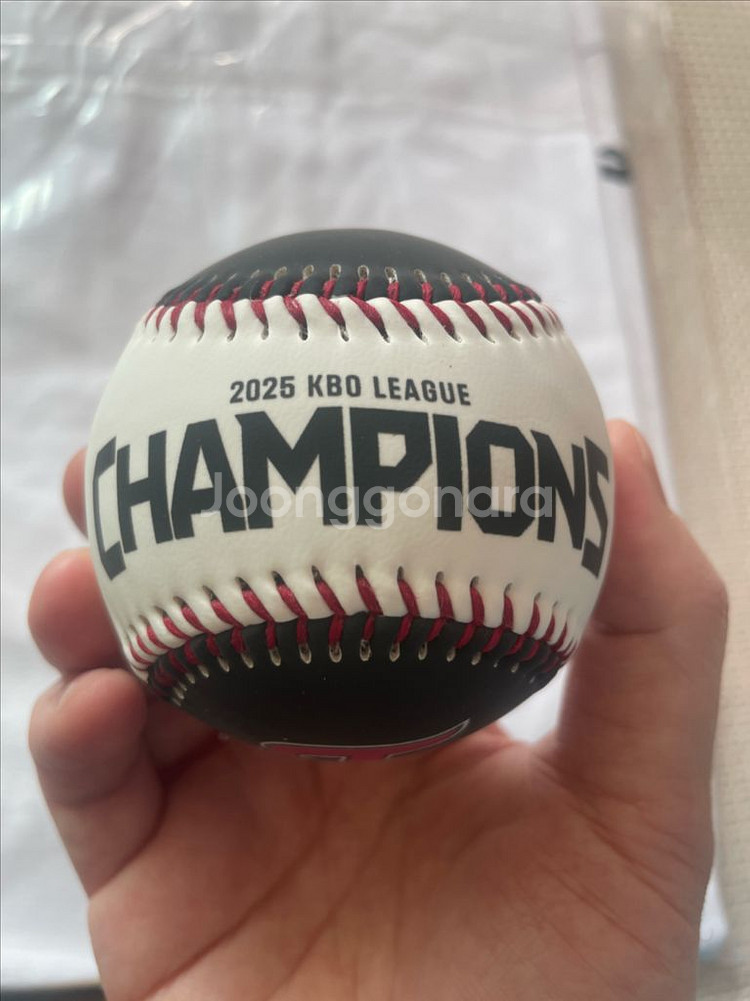 LG트윈스 2025 정규시즌 챔피언 기념구--0