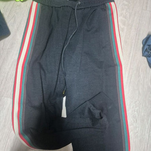 구찌 s.t 츄리링