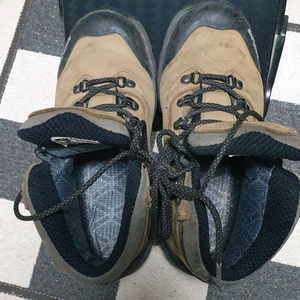 캠프라인--애니스톰 델타 고어텍스 등산화 235mm