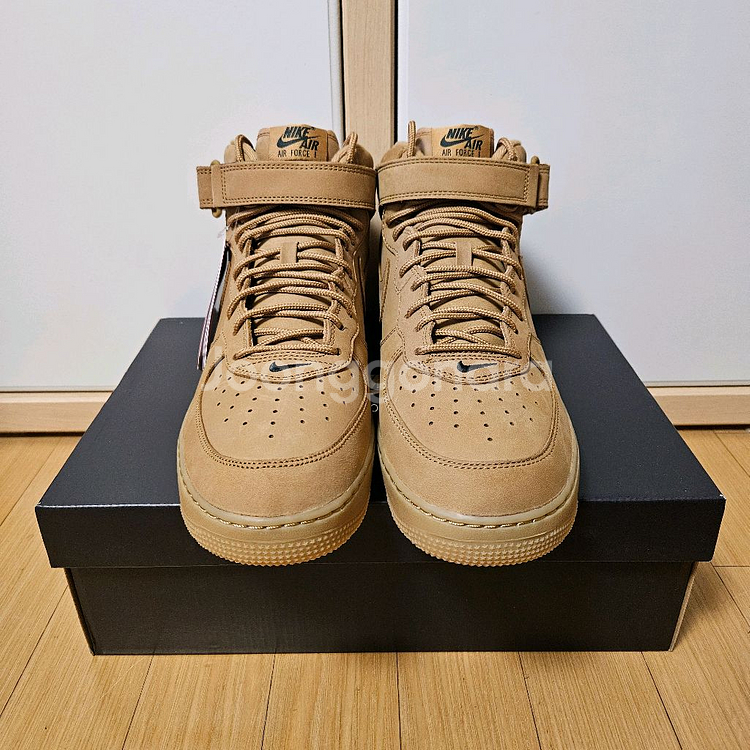 [새상품] 나이키 에어포스 미드 된장 285--0