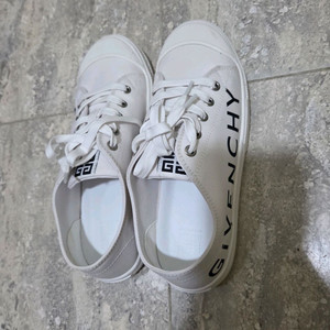 지방시 캔버스화 36