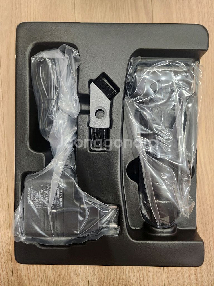 (새상품) 파나소닉 3중날 건습식 전기면도기--1