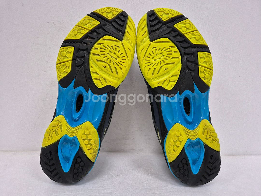 미즈노 배드민턴 스포츠화 270--6