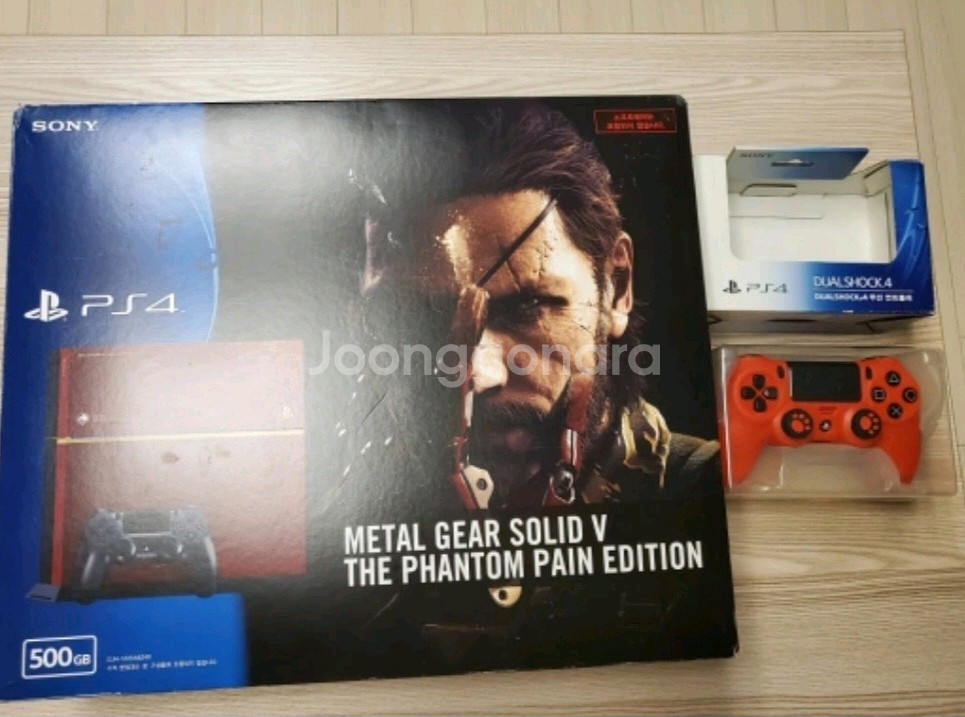 PS4 메탈기어 팬텀페인 에디션 한정판 2TB--0