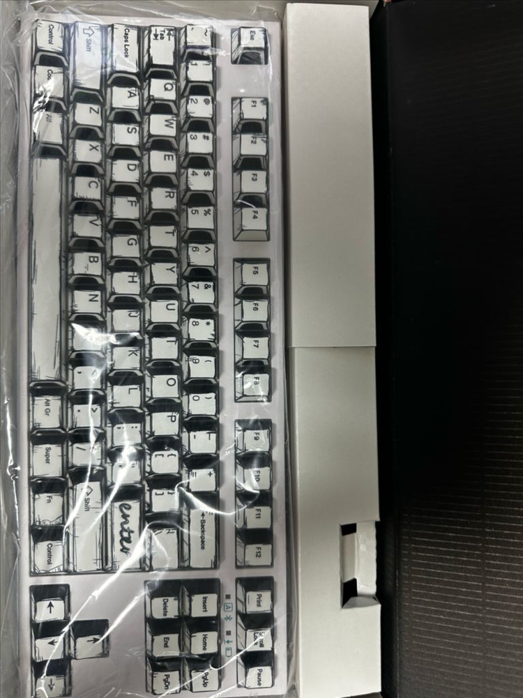 레오폴드 FC750bt +만화 키캡 (갈축) 이미지