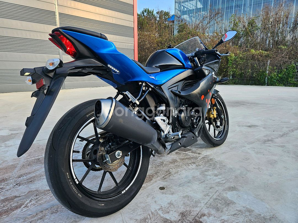 스즈키GSXR125/23년식/5천키로/310만원/신차급--2