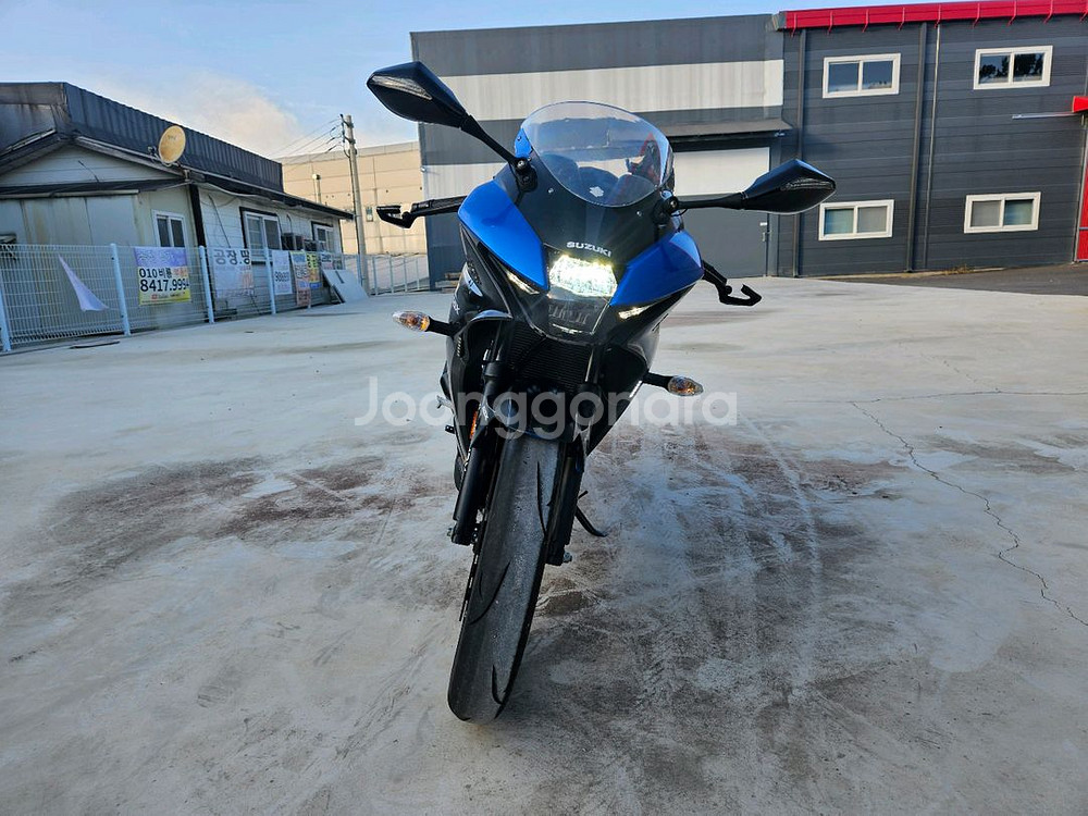 스즈키GSXR125/23년식/5천키로/310만원/신차급--6