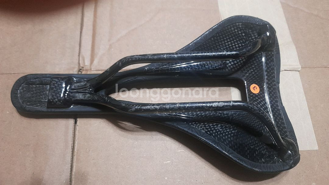 신품수준 7D 안장 외--2