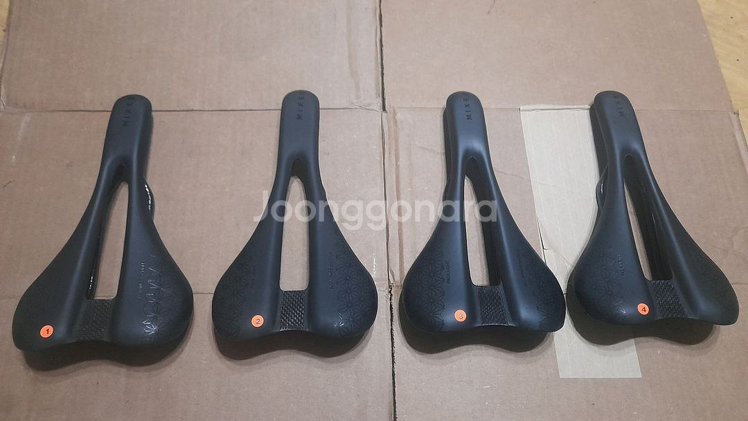 신품수준 7D 안장 외--0