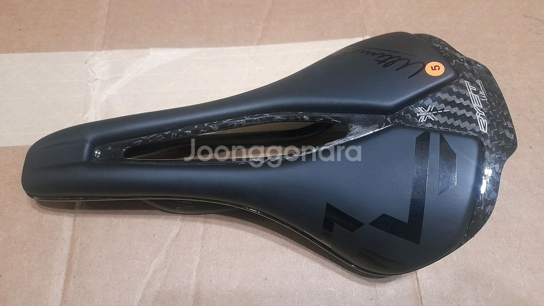 신품수준 7D 안장 외--4