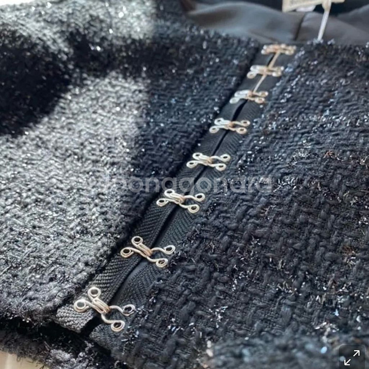 리맨티스트 트위드 후크 탑_블랙--3