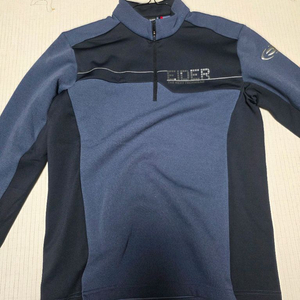 아이더 남성 겨울 짚업티(신릭) 새상품 팔아요.