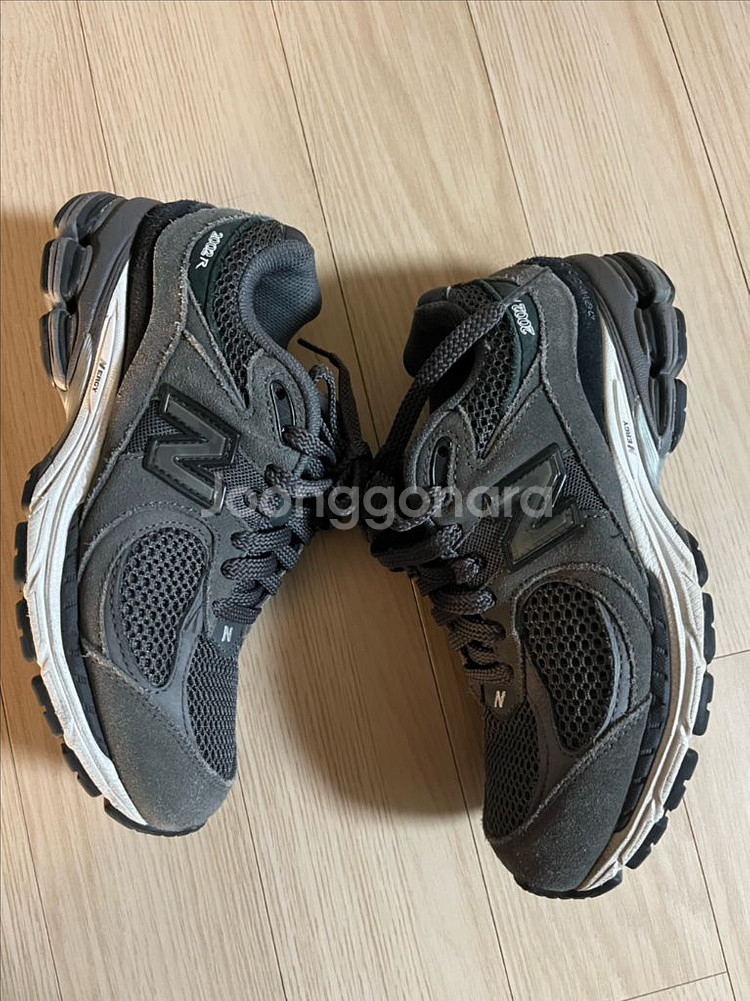 뉴발란스 운동화 225--2