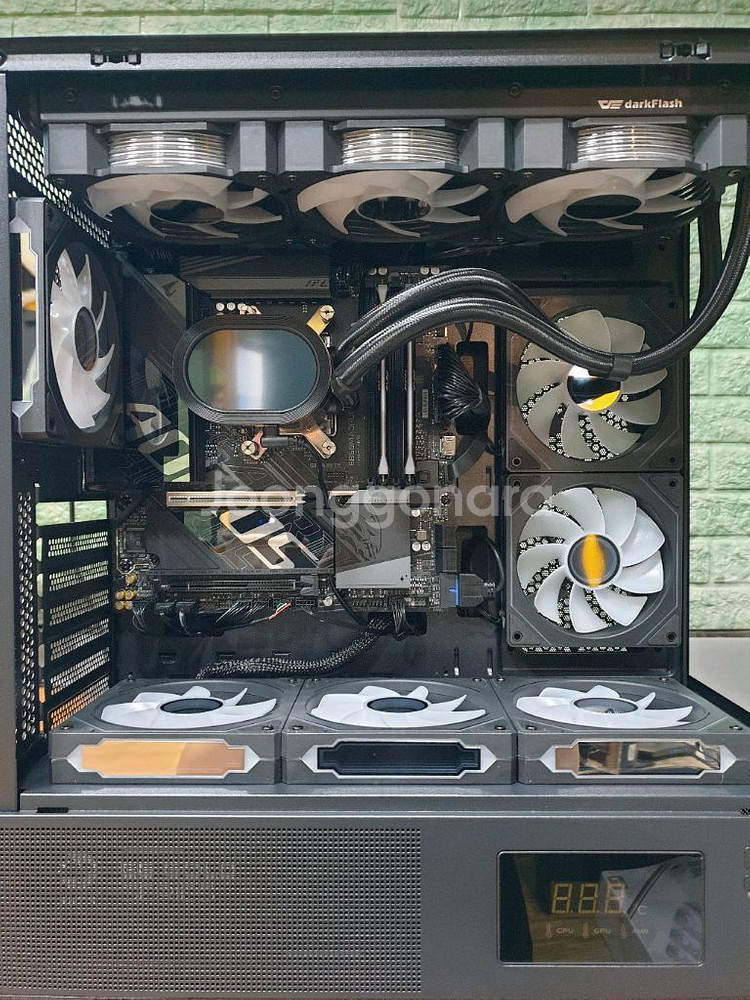 미사용 ) 9800X3D 반본체 컴퓨터 판매--0