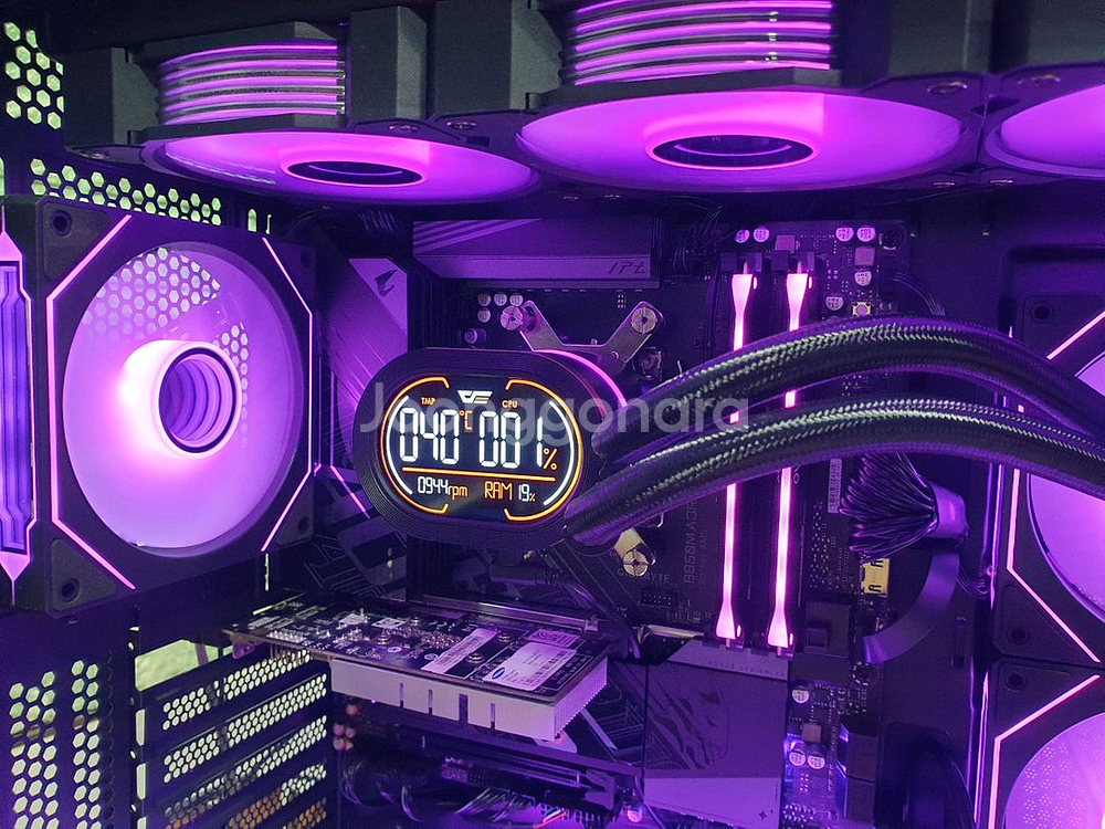 미사용 ) 9800X3D 반본체 컴퓨터 판매--5