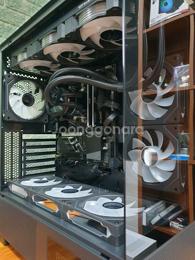 미사용 ) 9800X3D 반본체 컴퓨터 판매--1