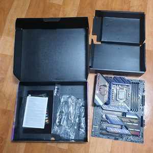 MSI Z590 GAMING FORCE 메인보드