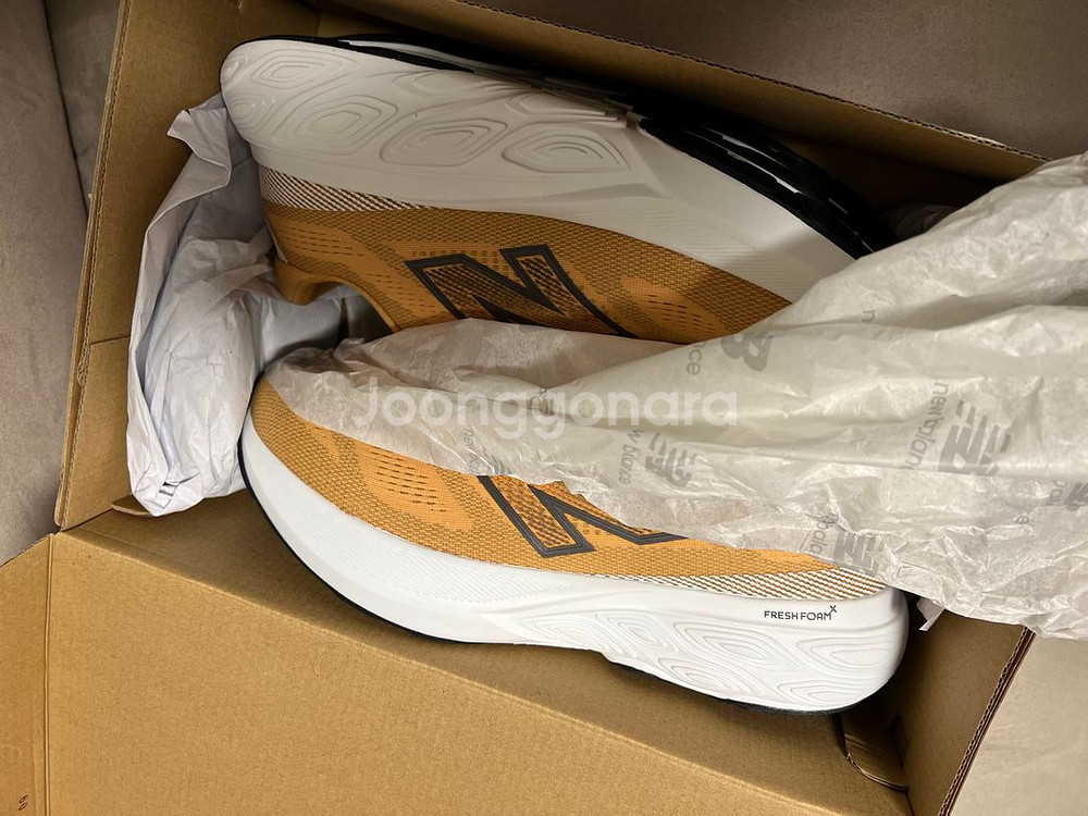 뉴발란스 880 V15 2E 265 판매합니다--5