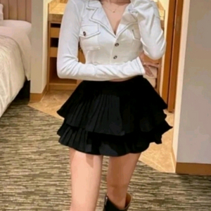 허리가 잘록해보이는 캉캉치마