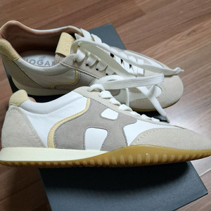 HOGAN 호간 호건 여성 운동화 스니커즈 240사이즈